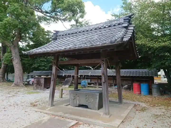 水神社の手水舎