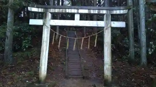 八幡神社の鳥居