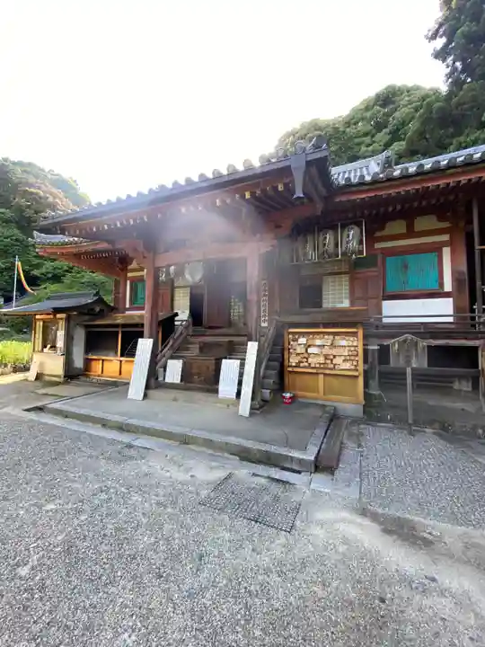 松尾寺の本殿・本堂