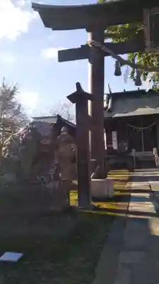 諏訪神社の鳥居