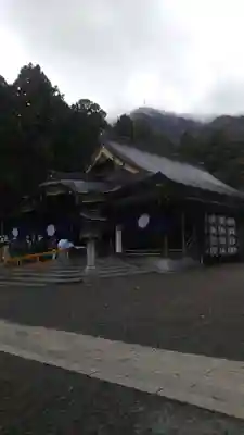 彌彦神社の本殿・本堂