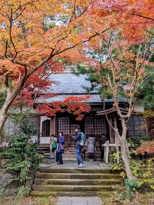 覚園寺の本殿・本堂