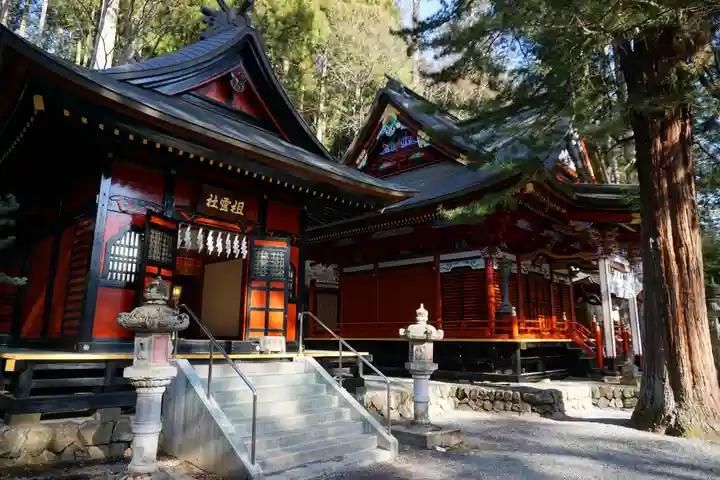 三峯神社の本殿・本堂