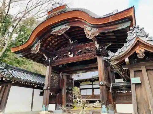 西教寺の山門・神門