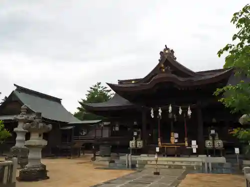 白鳥神社の本殿・本堂