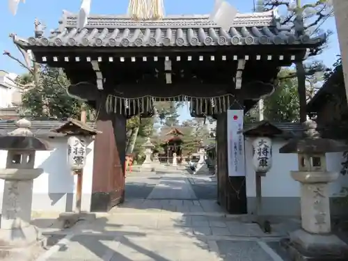 大将軍八神社の山門・神門