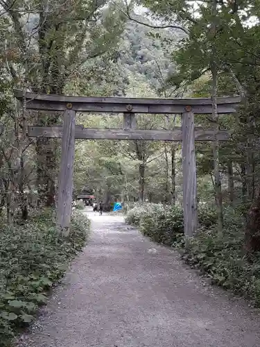 穂高神社奥宮の鳥居