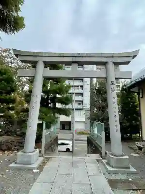 大棚・中川杉山神社(神奈川県)