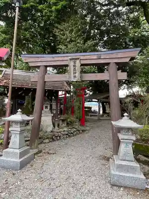 青井阿蘇神社の鳥居