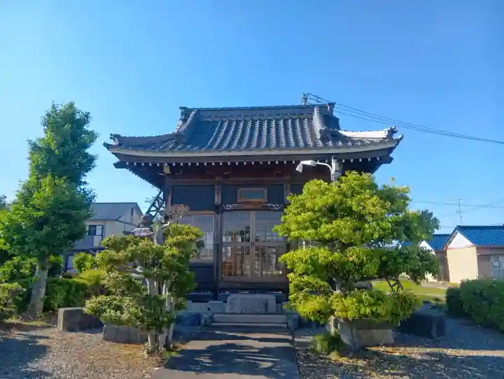 八幡神社の{uncategorized: "未分類", other: "その他", undefined: "問題あり", building: "その他建物", grave: "お墓", sacred_gate: "鳥居", guardian: "狛犬", statue: "像", buddha: "仏像", history: "歴史", nature: "自然", garden: "庭園", animal: "動物", pagoda: "塔", temizu: "手水舎", mountain_gate: "山門・神門", sanctuary: "本殿・本堂", subordinate: "末社・摂社", art: "芸術", scenery: "景色", jizo: "地蔵", ema: "絵馬", goshuin: "御朱印", omikuji: "おみくじ", items: "授与品その他", amulet: "お守り", goshuincho: "御朱印帳", eats: "食事", festival: "お祭り", votive_dance: "神楽", shichigosan: "七五三参", wedding: "結婚式", experience: "体験その他", initially: "初詣", around: "周辺", anti_infection: "感染症対策"}