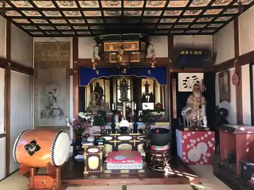 閼伽井坊の本殿・本堂