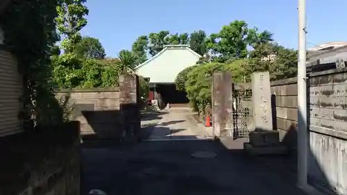 東陽院の山門