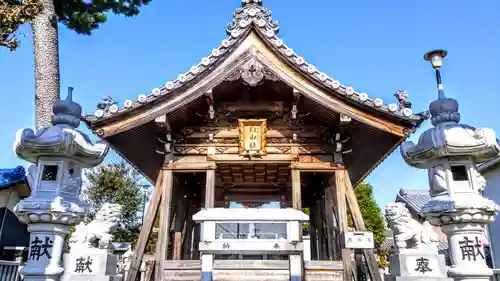 白山社の本殿・本堂