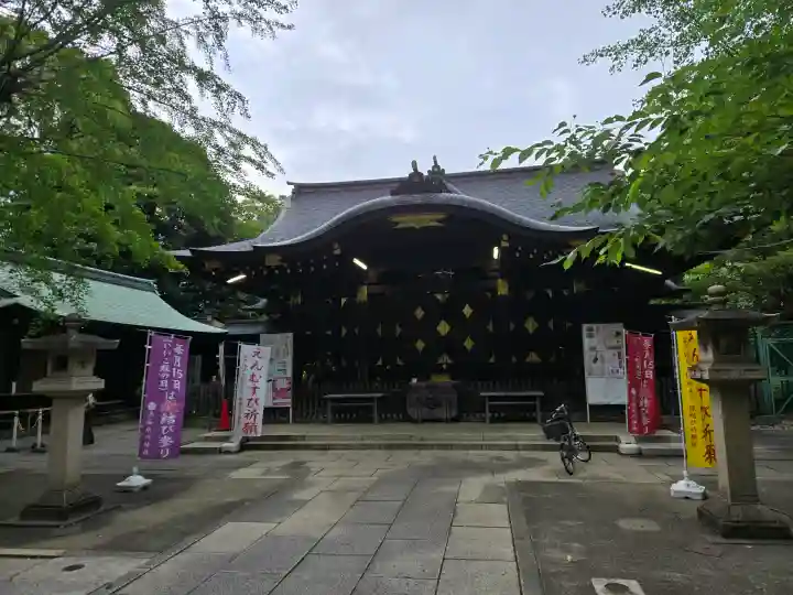 渋谷氷川神社の{uncategorized: "未分類", other: "その他", undefined: "問題あり", building: "その他建物", grave: "お墓", sacred_gate: "鳥居", guardian: "狛犬", statue: "像", buddha: "仏像", history: "歴史", nature: "自然", garden: "庭園", animal: "動物", pagoda: "塔", temizu: "手水舎", mountain_gate: "山門・神門", sanctuary: "本殿・本堂", subordinate: "末社・摂社", art: "芸術", scenery: "景色", jizo: "地蔵", ema: "絵馬", goshuin: "御朱印", omikuji: "おみくじ", items: "授与品その他", amulet: "お守り", goshuincho: "御朱印帳", eats: "食事", festival: "お祭り", votive_dance: "神楽", shichigosan: "七五三参", wedding: "結婚式", experience: "体験その他", initially: "初詣", around: "周辺", anti_infection: "感染症対策"}