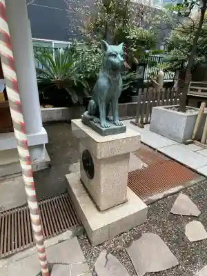 宮益御嶽神社の{uncategorized: "未分類", other: "その他", undefined: "問題あり", building: "その他建物", grave: "お墓", sacred_gate: "鳥居", guardian: "狛犬", statue: "像", buddha: "仏像", history: "歴史", nature: "自然", garden: "庭園", animal: "動物", pagoda: "塔", temizu: "手水舎", mountain_gate: "山門・神門", sanctuary: "本殿・本堂", subordinate: "末社・摂社", art: "芸術", scenery: "景色", jizo: "地蔵", ema: "絵馬", goshuin: "御朱印", omikuji: "おみくじ", items: "授与品その他", amulet: "お守り", goshuincho: "御朱印帳", eats: "食事", festival: "お祭り", votive_dance: "神楽", shichigosan: "七五三参", wedding: "結婚式", experience: "体験その他", initially: "初詣", around: "周辺", anti_infection: "感染症対策"}
