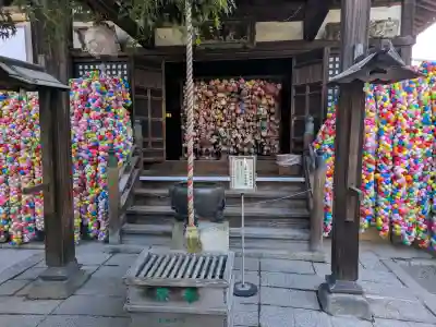 金剛寺(八坂庚申堂)の{uncategorized: "未分類", other: "その他", undefined: "問題あり", building: "その他建物", grave: "お墓", sacred_gate: "鳥居", guardian: "狛犬", statue: "像", buddha: "仏像", history: "歴史", nature: "自然", garden: "庭園", animal: "動物", pagoda: "塔", temizu: "手水舎", mountain_gate: "山門・神門", sanctuary: "本殿・本堂", subordinate: "末社・摂社", art: "芸術", scenery: "景色", jizo: "地蔵", ema: "絵馬", goshuin: "御朱印", omikuji: "おみくじ", items: "授与品その他", amulet: "お守り", goshuincho: "御朱印帳", eats: "食事", festival: "お祭り", votive_dance: "神楽", shichigosan: "七五三参", wedding: "結婚式", experience: "体験その他", initially: "初詣", around: "周辺", anti_infection: "感染症対策"}