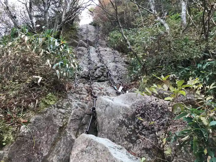 石鎚神社頂上社の周辺