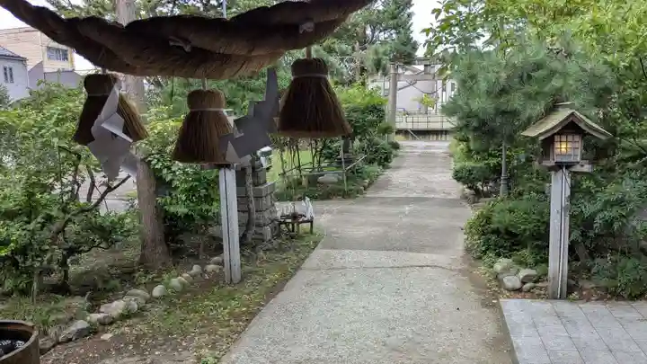 大木白山社の庭園