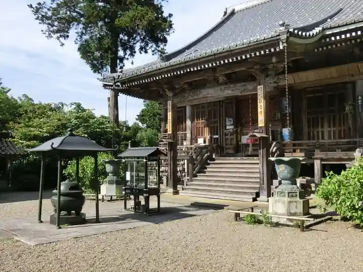 観音寺の本殿・本堂
