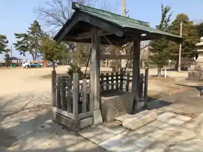 櫟原神社の手水舎