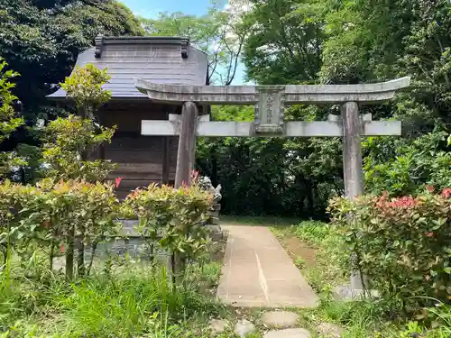 平山季重神社の鳥居