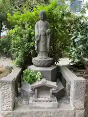 報土寺の像