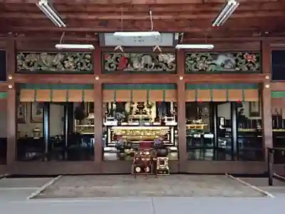 守綱寺の本殿・本堂
