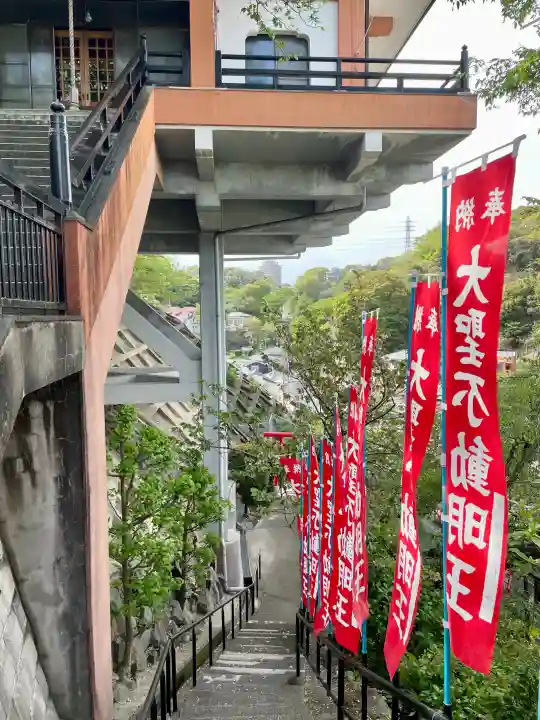 長光寺の{uncategorized: "未分類", other: "その他", undefined: "問題あり", building: "その他建物", grave: "お墓", sacred_gate: "鳥居", guardian: "狛犬", statue: "像", buddha: "仏像", history: "歴史", nature: "自然", garden: "庭園", animal: "動物", pagoda: "塔", temizu: "手水舎", mountain_gate: "山門・神門", sanctuary: "本殿・本堂", subordinate: "末社・摂社", art: "芸術", scenery: "景色", jizo: "地蔵", ema: "絵馬", goshuin: "御朱印", omikuji: "おみくじ", items: "授与品その他", amulet: "お守り", goshuincho: "御朱印帳", eats: "食事", festival: "お祭り", votive_dance: "神楽", shichigosan: "七五三参", wedding: "結婚式", experience: "体験その他", initially: "初詣", around: "周辺", anti_infection: "感染症対策"}