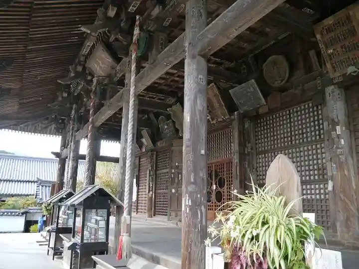 穴太寺の本殿・本堂