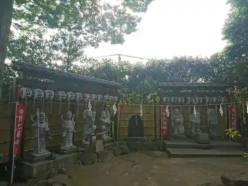 中野沼袋氷川神社の像