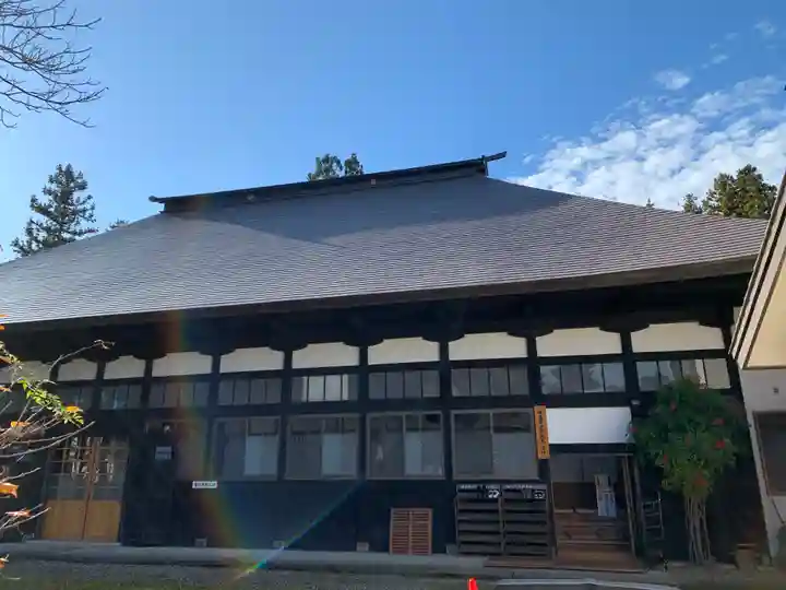 林泉寺の本殿・本堂