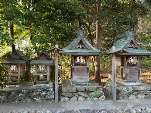 御霊神社本宮の末社・摂社