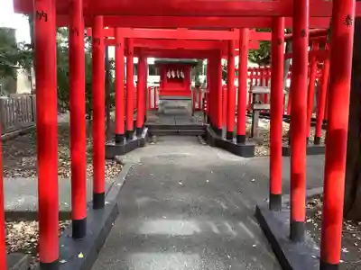 闇之森八幡社の末社・摂社