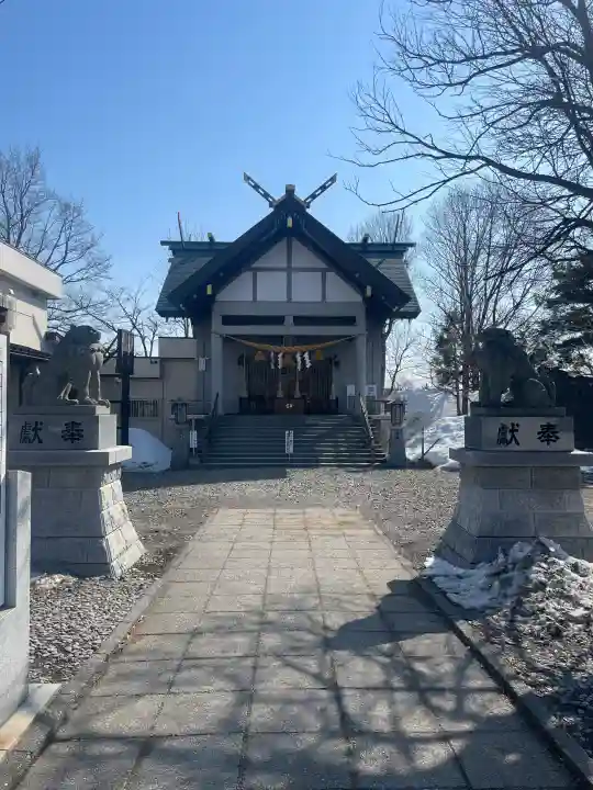 西岡八幡宮の{uncategorized: "未分類", other: "その他", undefined: "問題あり", building: "その他建物", grave: "お墓", sacred_gate: "鳥居", guardian: "狛犬", statue: "像", buddha: "仏像", history: "歴史", nature: "自然", garden: "庭園", animal: "動物", pagoda: "塔", temizu: "手水舎", mountain_gate: "山門・神門", sanctuary: "本殿・本堂", subordinate: "末社・摂社", art: "芸術", scenery: "景色", jizo: "地蔵", ema: "絵馬", goshuin: "御朱印", omikuji: "おみくじ", items: "授与品その他", amulet: "お守り", goshuincho: "御朱印帳", eats: "食事", festival: "お祭り", votive_dance: "神楽", shichigosan: "七五三参", wedding: "結婚式", experience: "体験その他", initially: "初詣", around: "周辺", anti_infection: "感染症対策"}