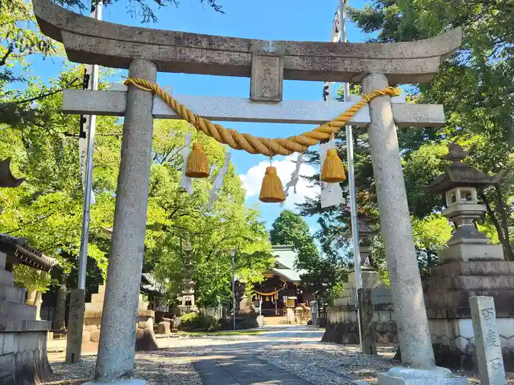 本土神社の鳥居