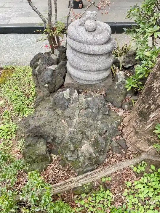 竜泉院の{uncategorized: "未分類", other: "その他", undefined: "問題あり", building: "その他建物", grave: "お墓", sacred_gate: "鳥居", guardian: "狛犬", statue: "像", buddha: "仏像", history: "歴史", nature: "自然", garden: "庭園", animal: "動物", pagoda: "塔", temizu: "手水舎", mountain_gate: "山門・神門", sanctuary: "本殿・本堂", subordinate: "末社・摂社", art: "芸術", scenery: "景色", jizo: "地蔵", ema: "絵馬", goshuin: "御朱印", omikuji: "おみくじ", items: "授与品その他", amulet: "お守り", goshuincho: "御朱印帳", eats: "食事", festival: "お祭り", votive_dance: "神楽", shichigosan: "七五三参", wedding: "結婚式", experience: "体験その他", initially: "初詣", around: "周辺", anti_infection: "感染症対策"}