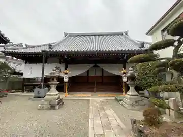 常行寺の本殿・本堂