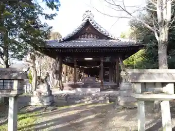 裳咋神社(目比)の本殿・本堂