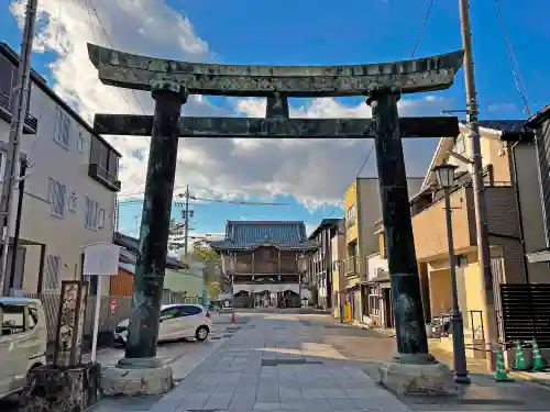 桑名宗社（春日神社）の鳥居