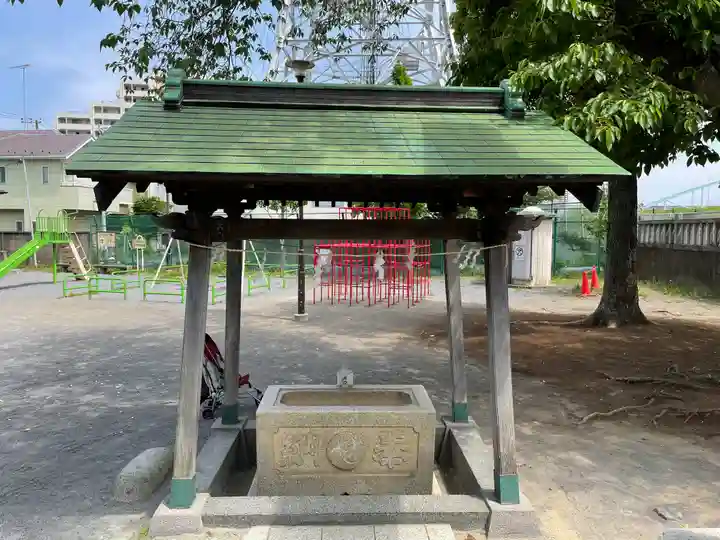 東八幡神社の手水舎