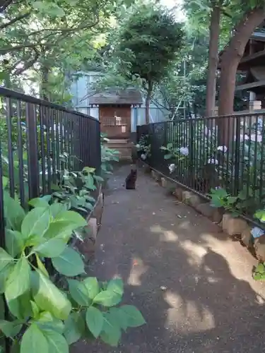 白山神社の末社