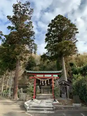 諏訪神社の鳥居