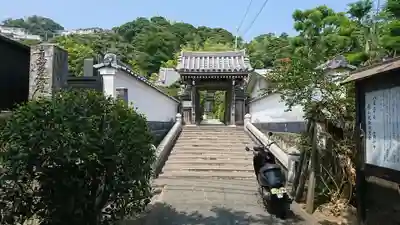 妙大寺の山門・神門