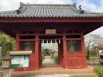 本興寺の{uncategorized: "未分類", other: "その他", undefined: "問題あり", building: "その他建物", grave: "お墓", sacred_gate: "鳥居", guardian: "狛犬", statue: "像", buddha: "仏像", history: "歴史", nature: "自然", garden: "庭園", animal: "動物", pagoda: "塔", temizu: "手水舎", mountain_gate: "山門・神門", sanctuary: "本殿・本堂", subordinate: "末社・摂社", art: "芸術", scenery: "景色", jizo: "地蔵", ema: "絵馬", goshuin: "御朱印", omikuji: "おみくじ", items: "授与品その他", amulet: "お守り", goshuincho: "御朱印帳", eats: "食事", festival: "お祭り", votive_dance: "神楽", shichigosan: "七五三参", wedding: "結婚式", experience: "体験その他", initially: "初詣", around: "周辺", anti_infection: "感染症対策"}