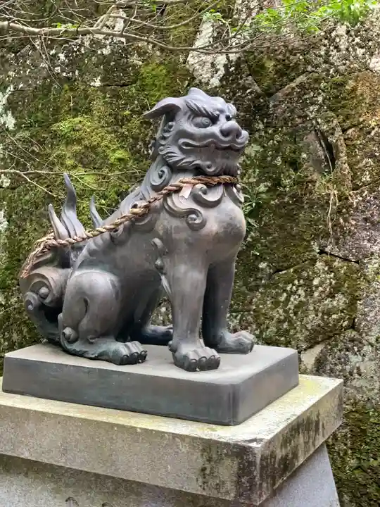飛騨東照宮の狛犬