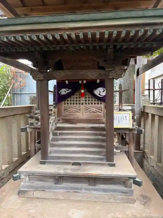 白山神社の{uncategorized: "未分類", other: "その他", undefined: "問題あり", building: "その他建物", grave: "お墓", sacred_gate: "鳥居", guardian: "狛犬", statue: "像", buddha: "仏像", history: "歴史", nature: "自然", garden: "庭園", animal: "動物", pagoda: "塔", temizu: "手水舎", mountain_gate: "山門・神門", sanctuary: "本殿・本堂", subordinate: "末社・摂社", art: "芸術", scenery: "景色", jizo: "地蔵", ema: "絵馬", goshuin: "御朱印", omikuji: "おみくじ", items: "授与品その他", amulet: "お守り", goshuincho: "御朱印帳", eats: "食事", festival: "お祭り", votive_dance: "神楽", shichigosan: "七五三参", wedding: "結婚式", experience: "体験その他", initially: "初詣", around: "周辺", anti_infection: "感染症対策"}