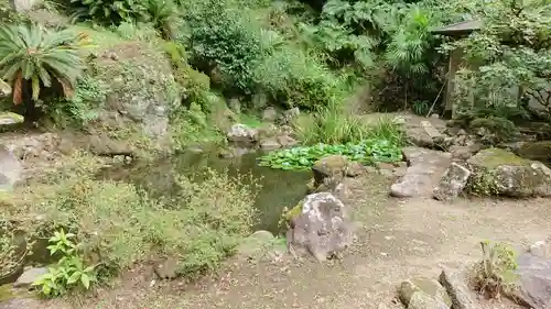 帰一寺の庭園