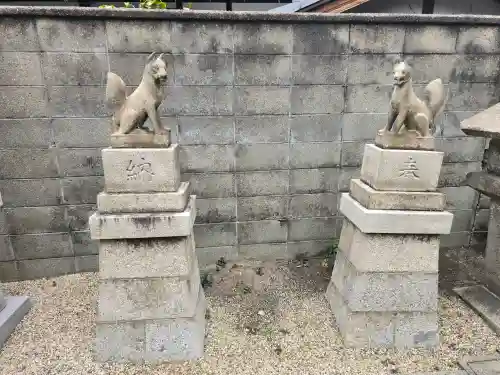 深江稲荷神社の{uncategorized: "未分類", other: "その他", undefined: "問題あり", building: "その他建物", grave: "お墓", sacred_gate: "鳥居", guardian: "狛犬", statue: "像", buddha: "仏像", history: "歴史", nature: "自然", garden: "庭園", animal: "動物", pagoda: "塔", temizu: "手水舎", mountain_gate: "山門・神門", sanctuary: "本殿・本堂", subordinate: "末社・摂社", art: "芸術", scenery: "景色", jizo: "地蔵", ema: "絵馬", goshuin: "御朱印", omikuji: "おみくじ", items: "授与品その他", amulet: "お守り", goshuincho: "御朱印帳", eats: "食事", festival: "お祭り", votive_dance: "神楽", shichigosan: "七五三参", wedding: "結婚式", experience: "体験その他", initially: "初詣", around: "周辺", anti_infection: "感染症対策"}