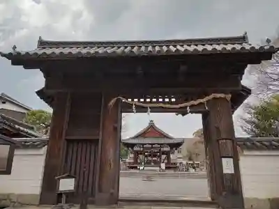 篠津神社の山門・神門