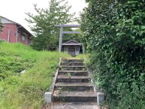 六所神社の鳥居